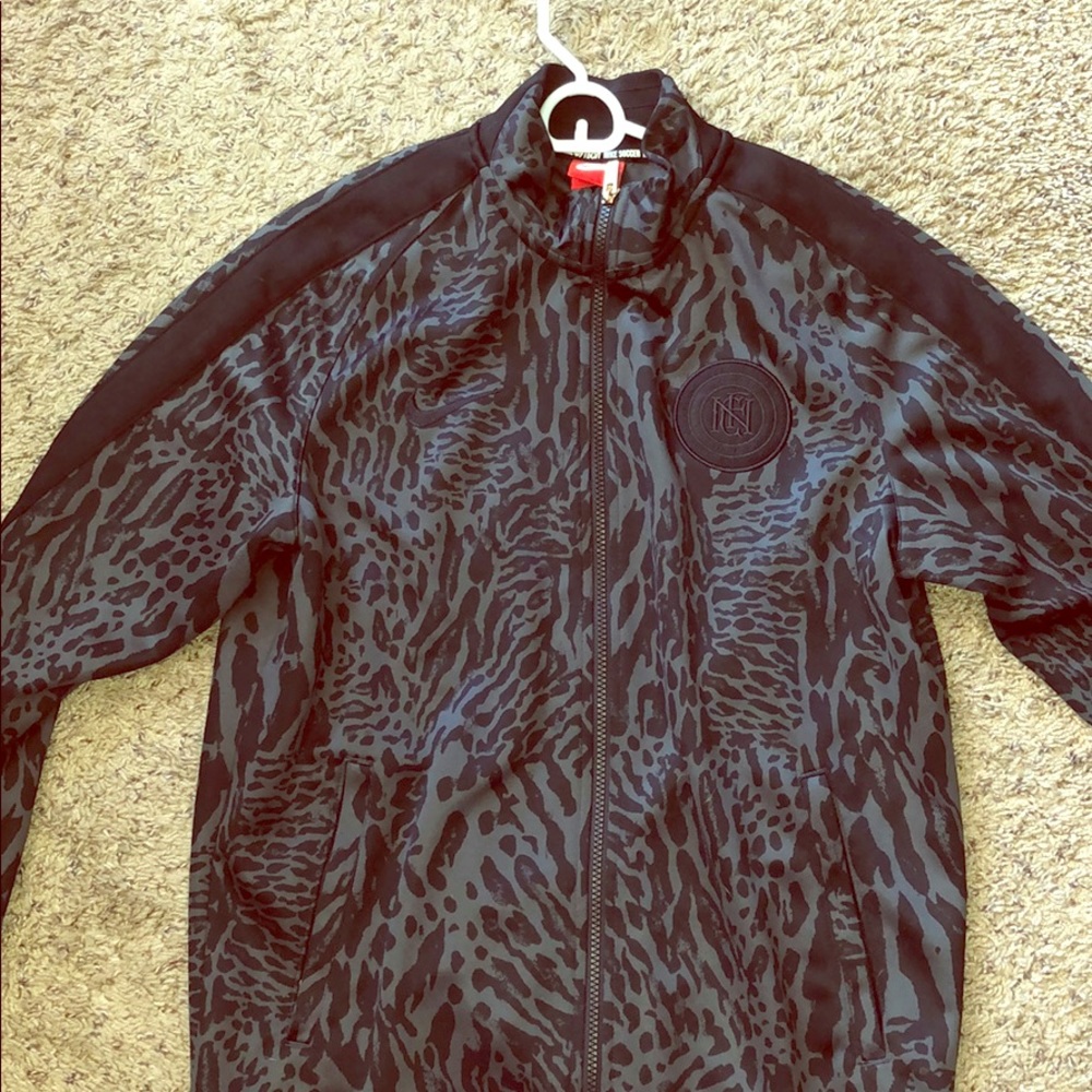 Nike jacket size medium